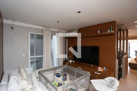 Sala de TV de casa à venda com 3 quartos, 230m² em Paraíso do Morumbi, São Paulo