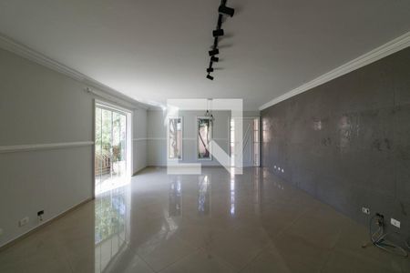 Sala  de casa à venda com 3 quartos, 240m² em Vila Sonia, São Paulo