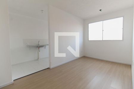 Sala de apartamento para alugar com 2 quartos, 42m² em Guaianazes, São Paulo