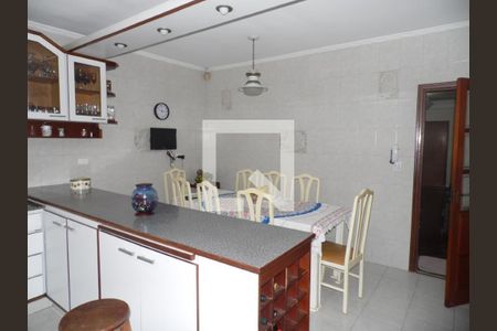 Casa à venda com 4 quartos, 230m² em City Bussocaba, Osasco