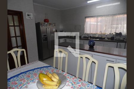 Casa à venda com 4 quartos, 230m² em City Bussocaba, Osasco