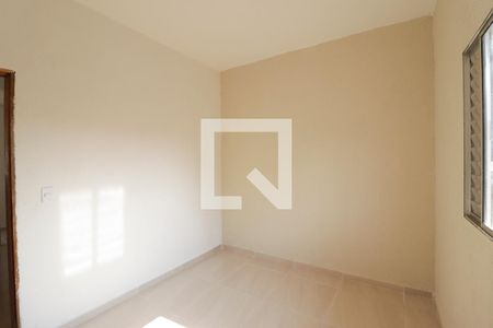 Sala/Quarto 1 de casa para alugar com 2 quartos, 42m² em Parque Peruche, São Paulo