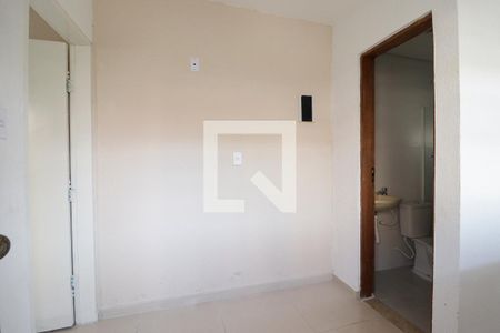 Sala/Cozinha/Área de Serviço de casa para alugar com 1 quarto, 21m² em Parque Peruche, São Paulo