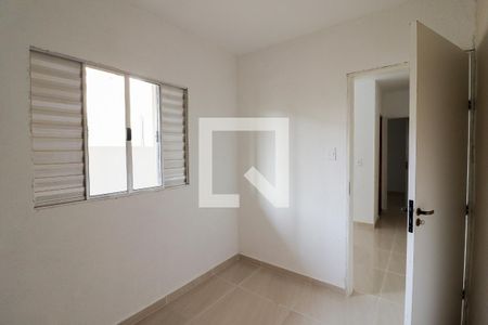 Quarto 1 de casa para alugar com 2 quartos, 40m² em Parque Peruche, São Paulo