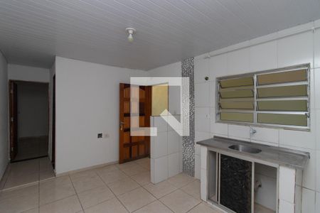 Sala/Cozinha de casa para alugar com 2 quartos, 40m² em Vila Nivi, São Paulo