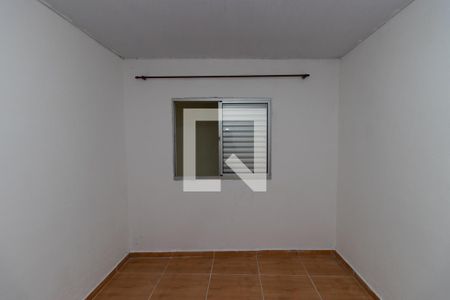 Quarto 1 de casa para alugar com 2 quartos, 40m² em Vila Nivi, São Paulo