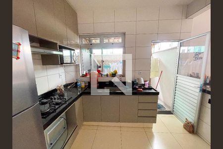 Cozinha de apartamento à venda com 2 quartos, 70m² em Santa Cruz Industrial, Contagem