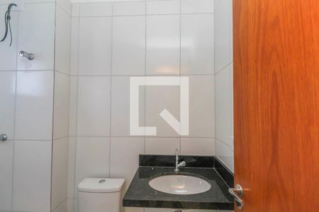 Banheiro de apartamento à venda com 1 quarto, 28m² em Jardim Vila Formosa, São Paulo