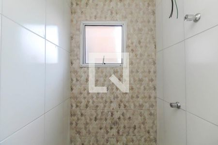 Banheiro de apartamento à venda com 1 quarto, 28m² em Jardim Vila Formosa, São Paulo