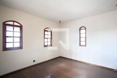 Sala 1 de casa à venda com 3 quartos, 215m² em Céu Azul, Belo Horizonte