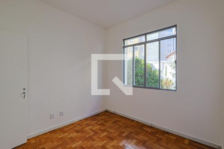 Quarto de apartamento à venda com 3 quartos, 96m² em Santo Antônio, Belo Horizonte