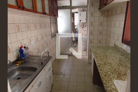 Cozinha de apartamento para alugar com 2 quartos, 74m² em Vila Suzana, São Paulo