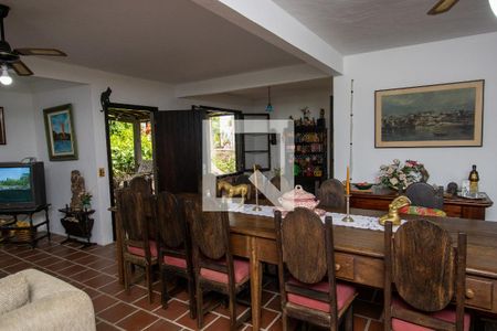 Sala de casa de condomínio à venda com 3 quartos, 350m² em Jacarepaguá, Rio de Janeiro