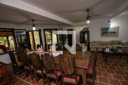 Sala de casa de condomínio à venda com 3 quartos, 350m² em Jacarepaguá, Rio de Janeiro