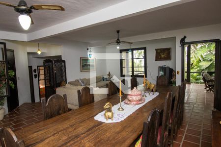 Sala de casa de condomínio à venda com 3 quartos, 350m² em Jacarepaguá, Rio de Janeiro