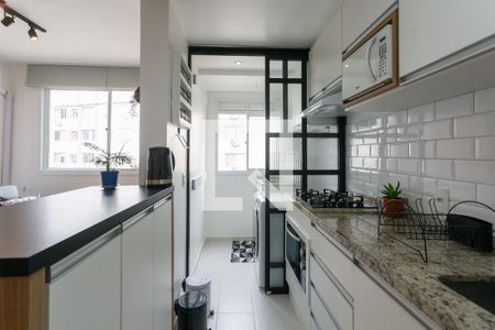 Cozinha de apartamento à venda com 2 quartos, 52m² em Jardim Carvalho, Porto Alegre