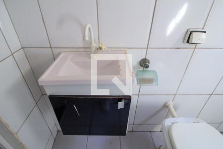 Banheiro de casa para alugar com 1 quarto, 42m² em Jardim J S Carvalho, Sorocaba