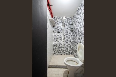 Banheiro de kitnet/studio para alugar com 1 quarto, 80m² em Canaa, Belo Horizonte