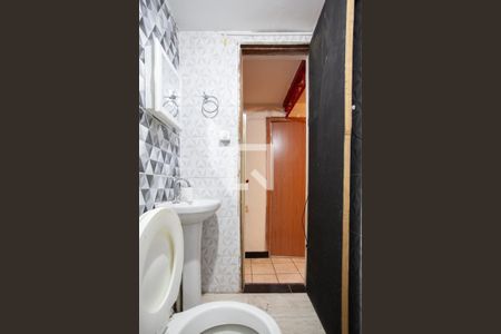 Banheiro de kitnet/studio para alugar com 1 quarto, 80m² em Canaa, Belo Horizonte