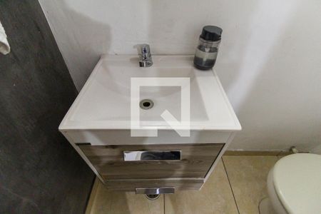 Lavabo de casa à venda com 2 quartos, 90m² em Vila Regina, São Paulo