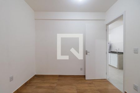 Quarto 2 de apartamento para alugar com 2 quartos, 54m² em Parque Santa Luzia, Barueri