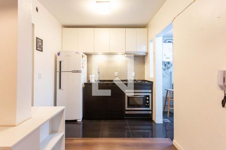 Cozinha  de apartamento à venda com 2 quartos, 57m² em São João, Porto Alegre