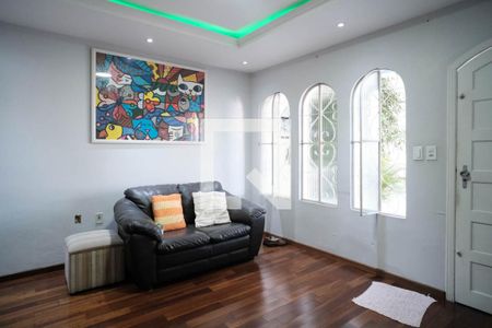 Sala de casa à venda com 3 quartos, 120m² em Jardim Belém, São Paulo