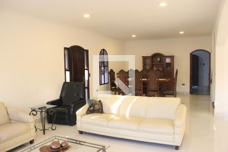 Sala de casa à venda com 5 quartos, 290m² em Vila Galvão, Guarulhos