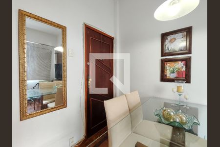 Entrada de apartamento à venda com 2 quartos, 78m² em Grajaú, Rio de Janeiro