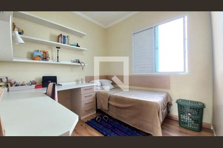 Quarto 1  de apartamento para alugar com 2 quartos, 46m² em Jardim Ipaussurama, Campinas