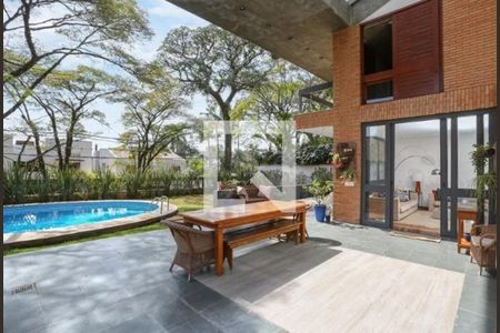 Casa à venda com 4 quartos, 628m² em Jardim Guedala, São Paulo