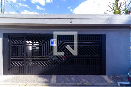 Casa para alugar com 190m², 3 quartos e 2 vagas Casa para alugar com 190m², 3 quartos e 2 vagasFachada