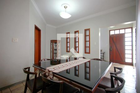 Sala de Jantar de casa à venda com 3 quartos, 244m² em Cachoeirinha, Belo Horizonte