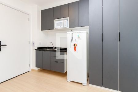 Cozinha de kitnet/studio para alugar com 1 quarto, 27m² em Santo Amaro, São Paulo