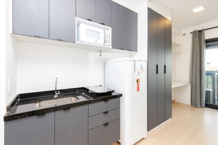 Cozinha de kitnet/studio para alugar com 1 quarto, 27m² em Santo Amaro, São Paulo