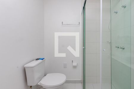 Banheiro de kitnet/studio para alugar com 1 quarto, 27m² em Santo Amaro, São Paulo