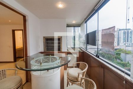 Varanda de apartamento para alugar com 3 quartos, 160m² em Centro, Florianópolis