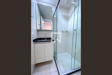 Banheiro de kitnet/studio para alugar com 1 quarto, 27m² em Vila Dom Pedro I, São Paulo