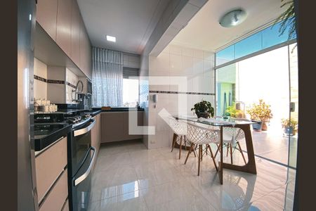 Cozinha  de apartamento à venda com 2 quartos, 75m² em Rio Pequeno, São Paulo