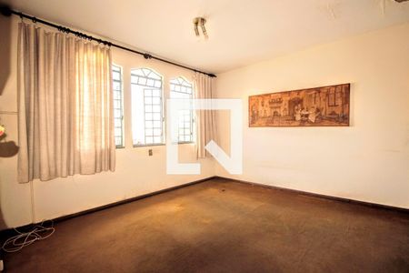 Sala de casa à venda com 4 quartos, 300m² em Santa Tereza, Belo Horizonte