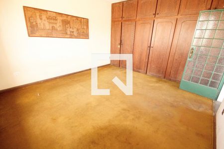 Quarto de casa à venda com 4 quartos, 300m² em Santa Tereza, Belo Horizonte