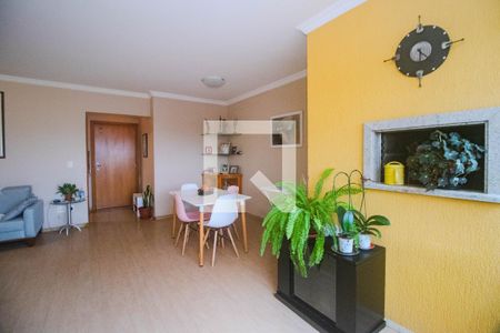 Sala de apartamento para alugar com 3 quartos, 90m² em Jardim Itu, Porto Alegre