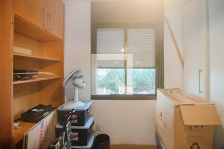 Quarto 1 de apartamento para alugar com 3 quartos, 90m² em Jardim Itu, Porto Alegre