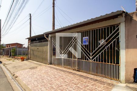 Fachada de casa para alugar com 1 quarto, 28m² em Jardim J S Carvalho, Sorocaba