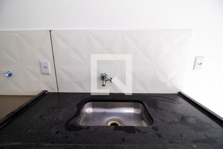 Cozinha de casa para alugar com 1 quarto, 28m² em Jardim J S Carvalho, Sorocaba