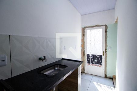 Cozinha de casa para alugar com 1 quarto, 28m² em Jardim J S Carvalho, Sorocaba