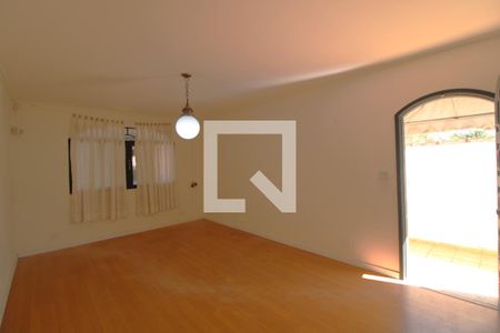 Sala de casa para alugar com 3 quartos, 200m² em Cidade Dutra, São Paulo