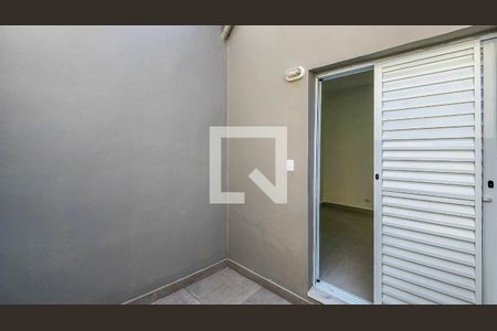 Varanda  Suíte 1 de casa para alugar com 3 quartos, 100m² em Vila São João, Barueri