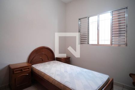 Quarto 2 de casa à venda com 3 quartos, 168m² em Vila Mesquita, São Paulo