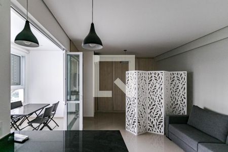 Sala de kitnet/studio para alugar com 1 quarto, 42m² em Vila Oliveira, Mogi das Cruzes